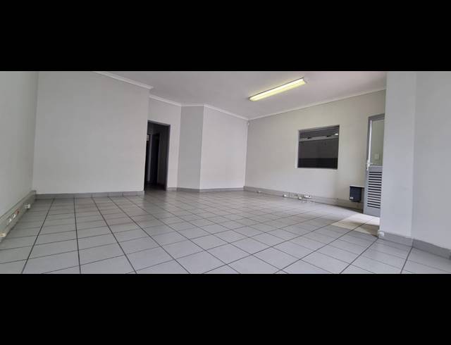 656M² WAREHOUSE TO LET IN AIRPORT INDUSTRIA